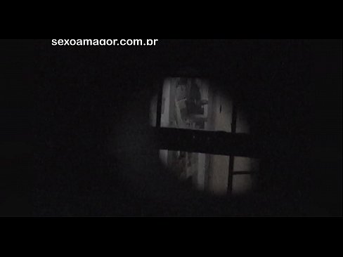 ❤️ Si Blondie ay lihim na nakunan ng video ng isang voyeur ng kapitbahayan na nakatago sa likod ng mga guwang na brick ❤ Porno sa porn tl.vegasservice.ru ☑
